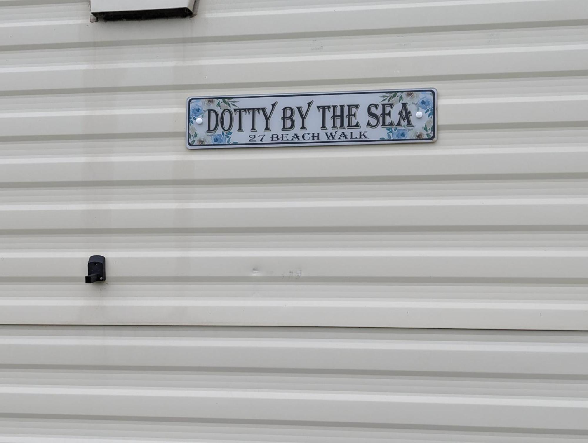 Villa Dotty By The Sea, 27 Bw, St Osyth Beach - Price Is Whole Caravan With Field Views Saint Osyth Exterior foto