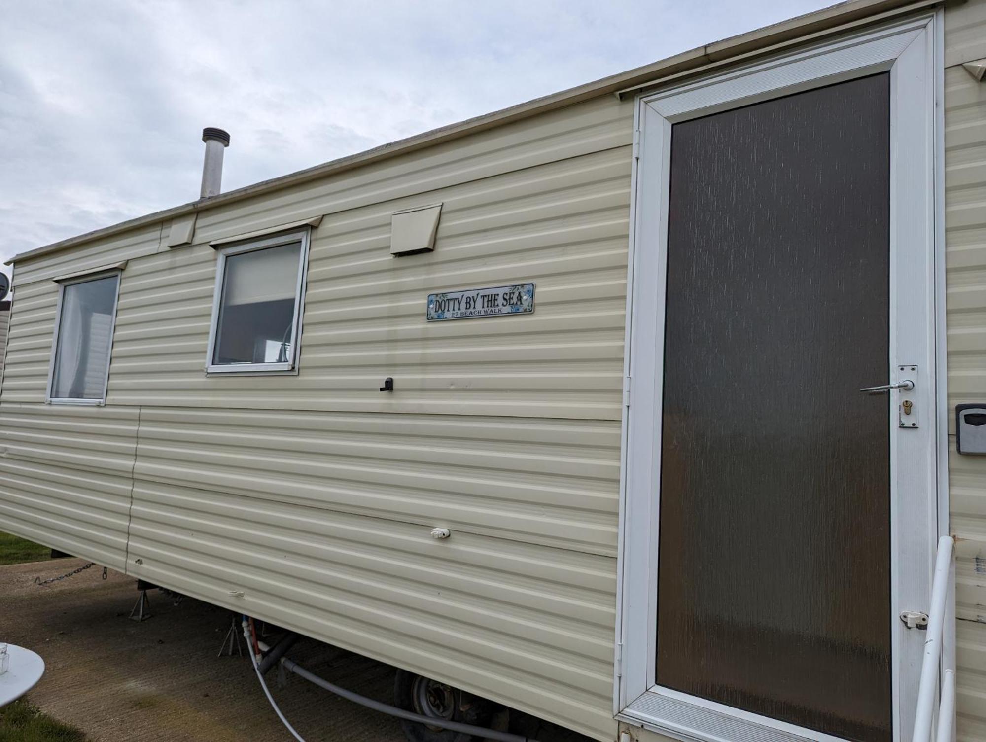Villa Dotty By The Sea, 27 Bw, St Osyth Beach - Price Is Whole Caravan With Field Views Saint Osyth Exterior foto